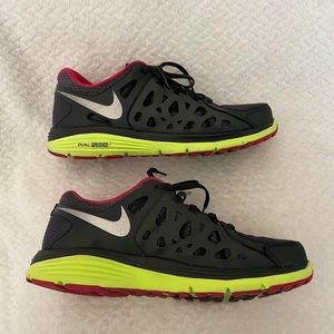 Nike Dual Fusion Run 2 woman shoes